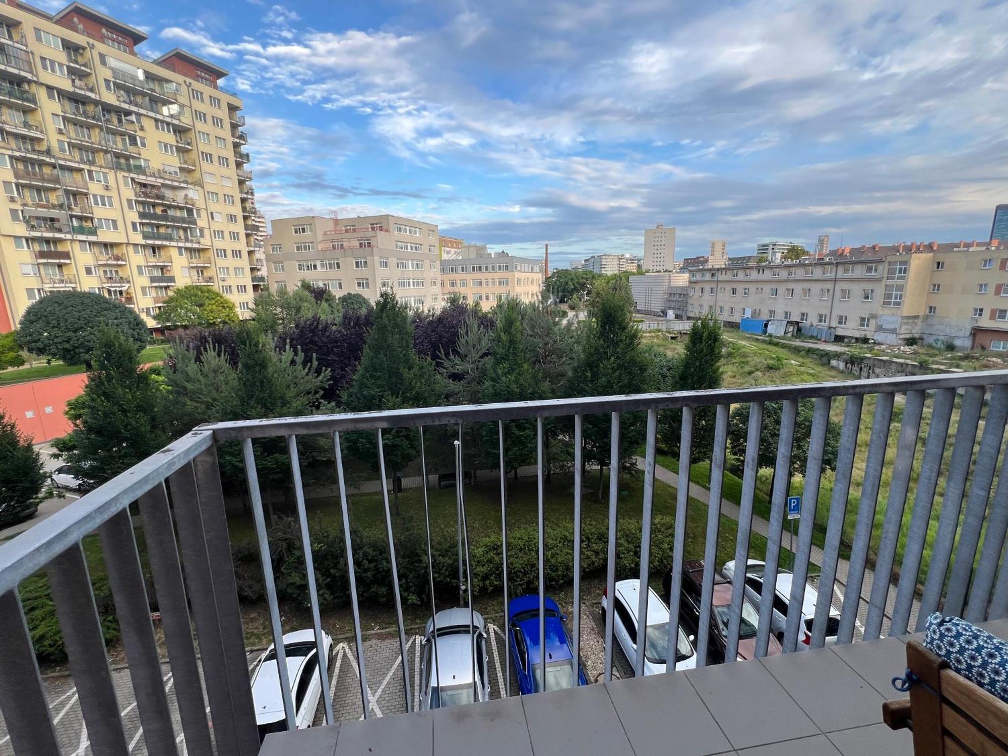 Apartment Jegeho Bratislava - Tipos Arena Buitenkant foto