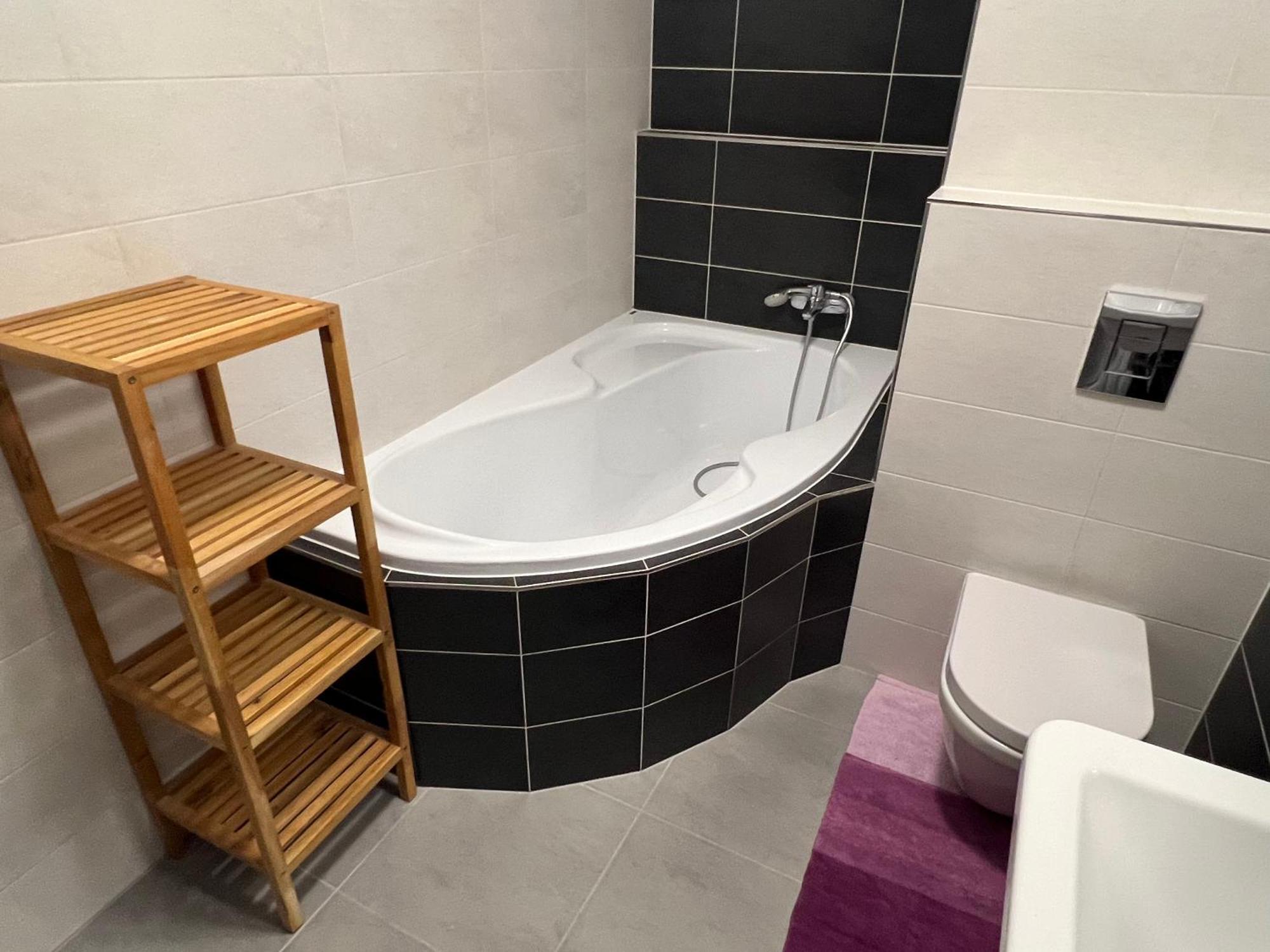 Apartment Jegeho Bratislava - Tipos Arena Buitenkant foto