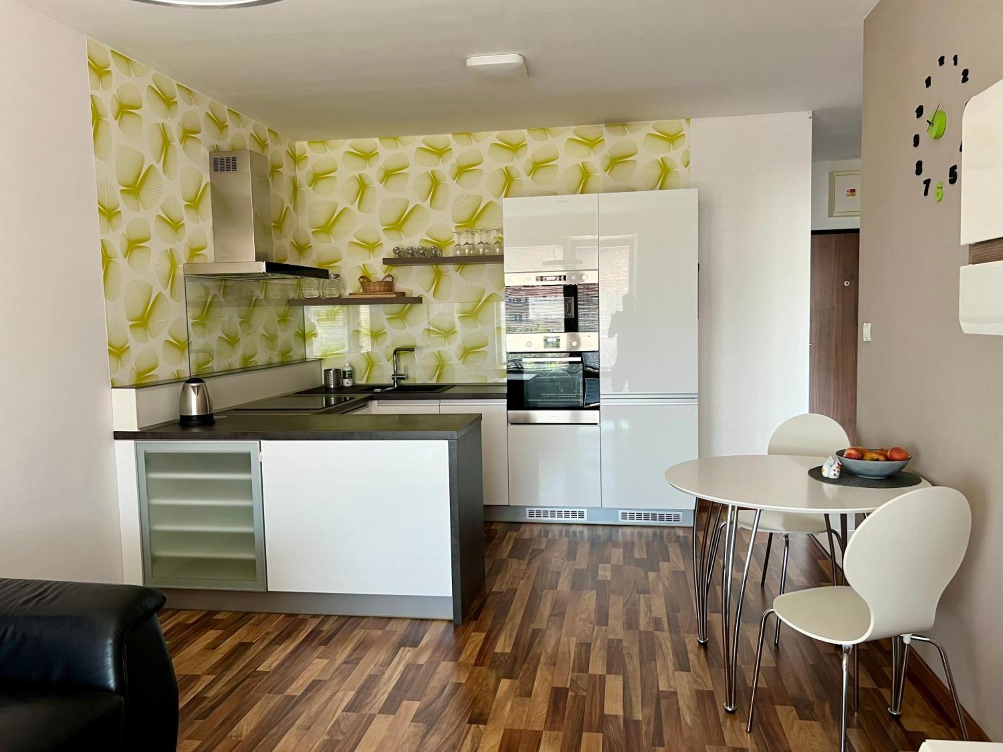 Apartment Jegeho Bratislava - Tipos Arena Buitenkant foto